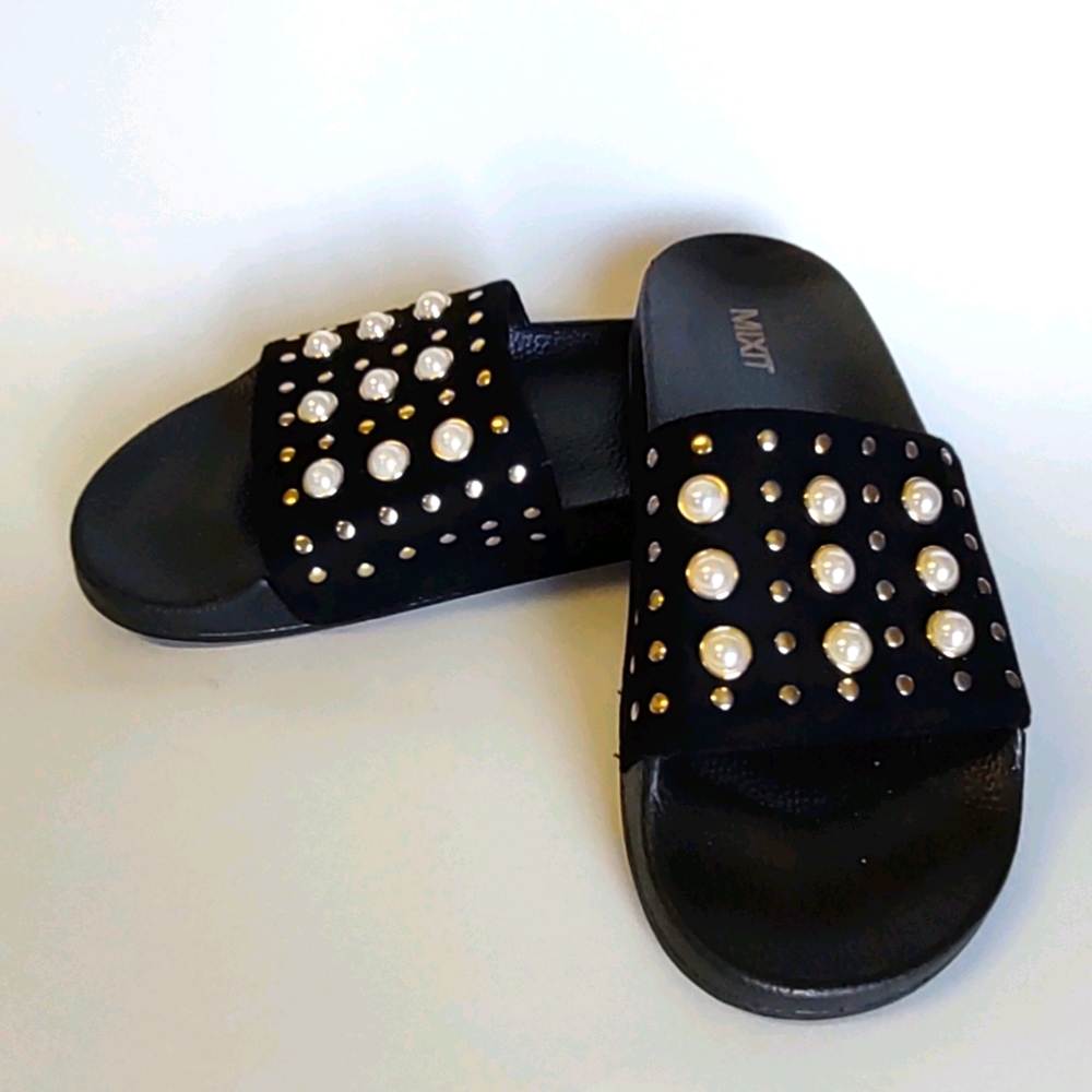 MIXIT Black whit Pearl and Stud Woman Slides. Sz 9
